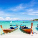 Barcos tailandeses amarados en la Isla de Koh Lipe