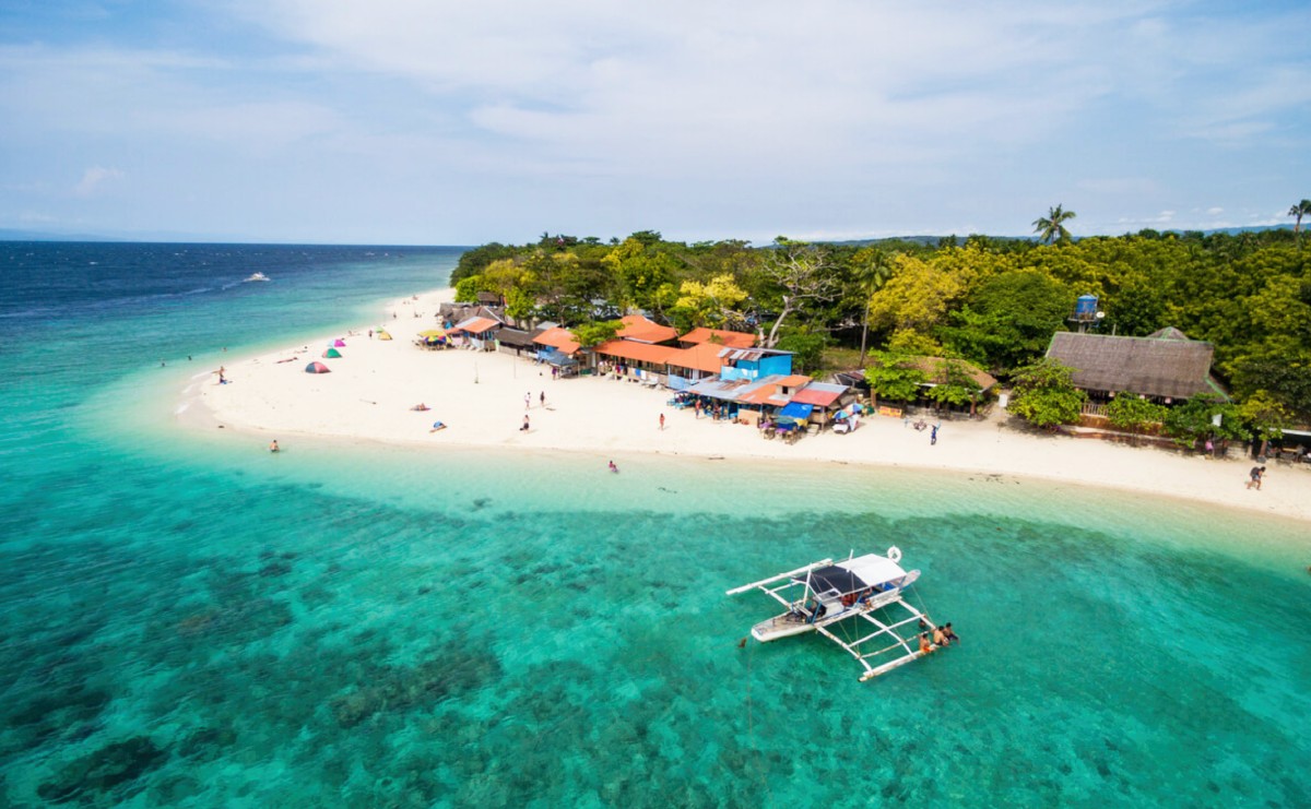 Playa en Moalboal Filipinas Playa en Moalboal Filipinas